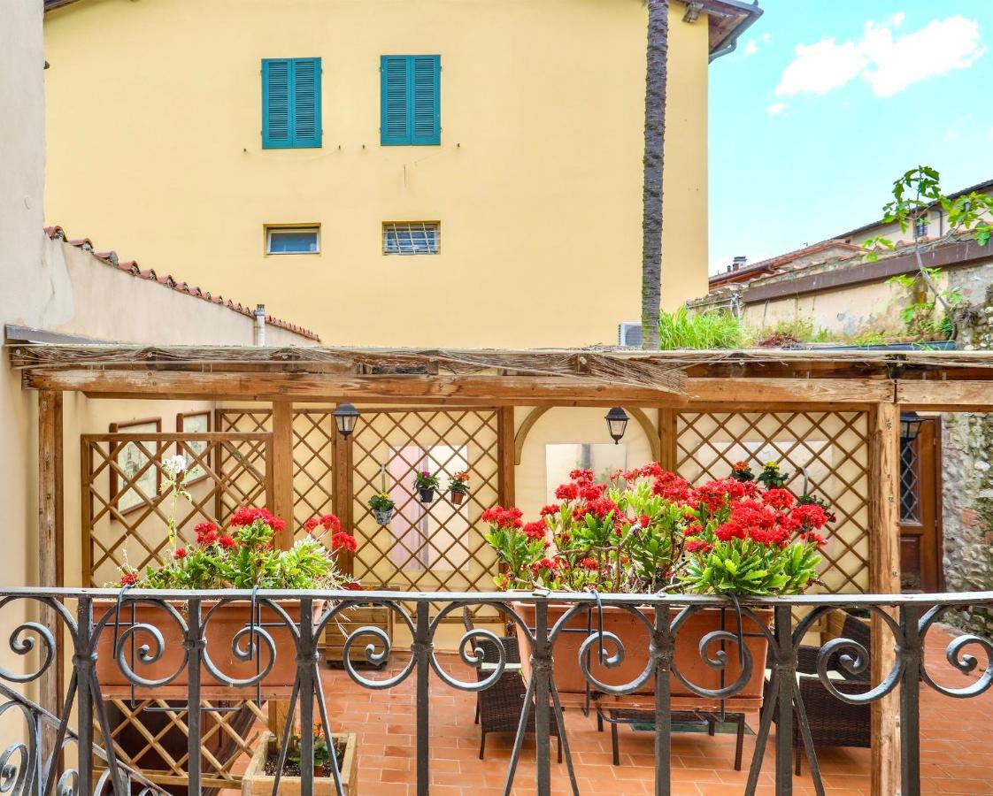 Antica Residenza Santa Chiara -City Center Lucca Exterior foto